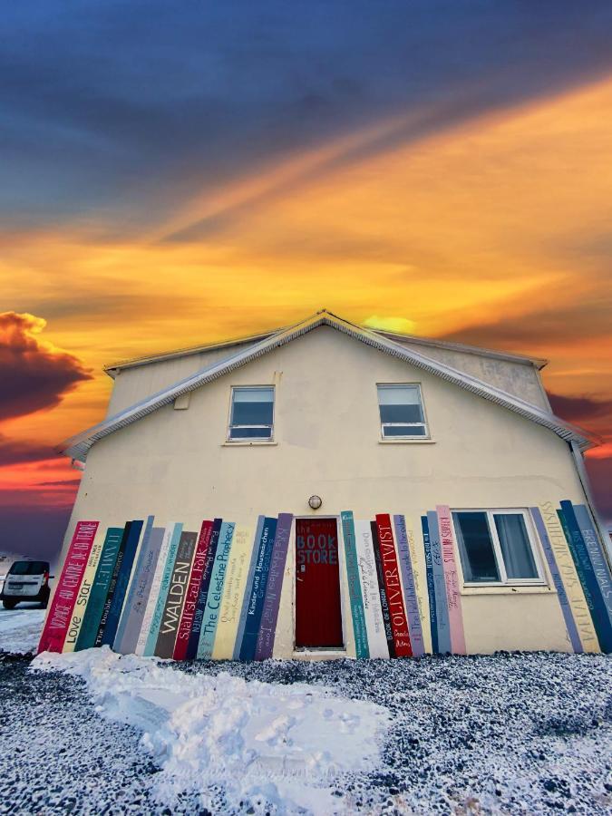 The Bookstore Family Apartment Hellissandur Eksteriør billede