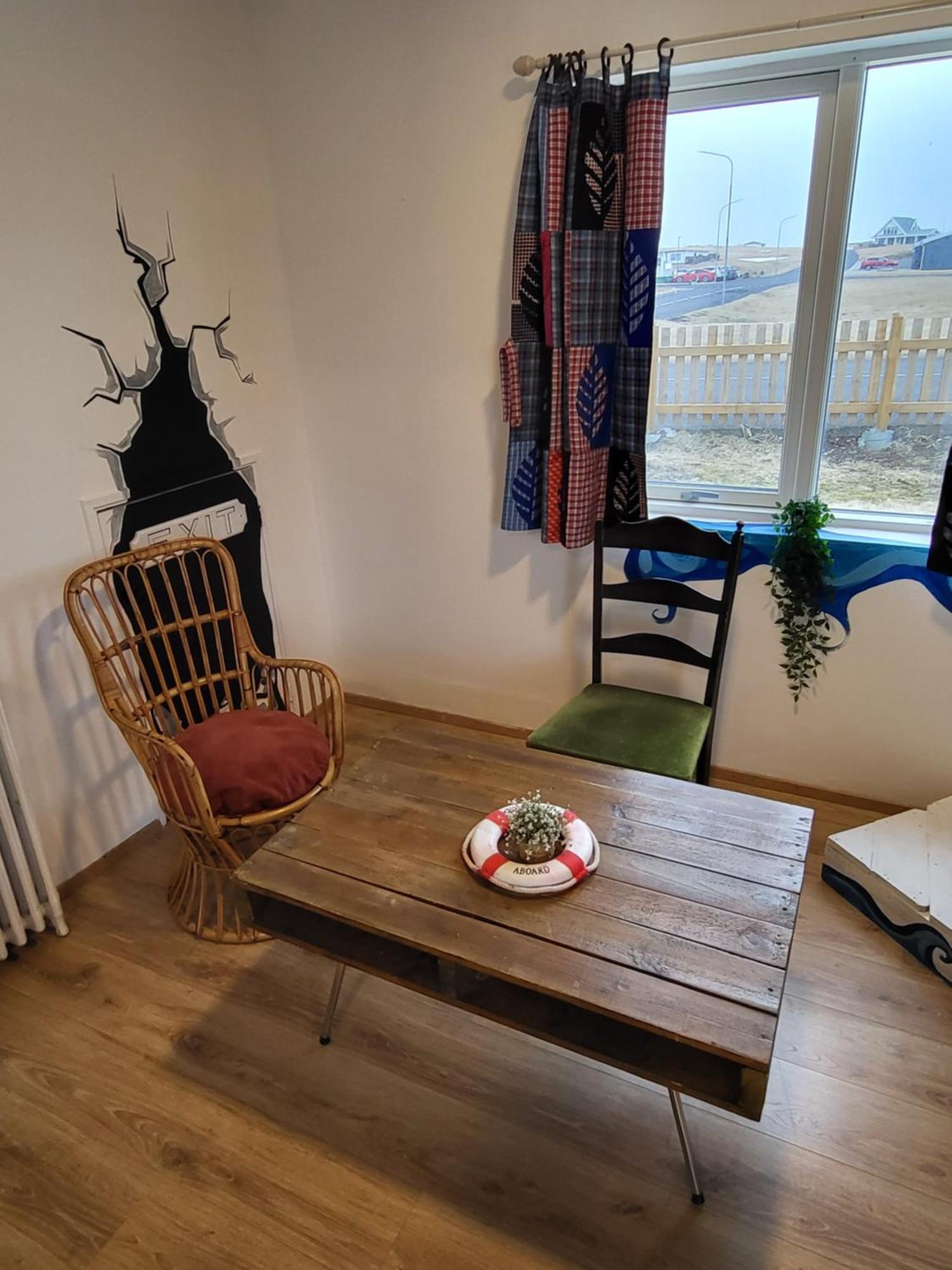 The Bookstore Family Apartment Hellissandur Eksteriør billede
